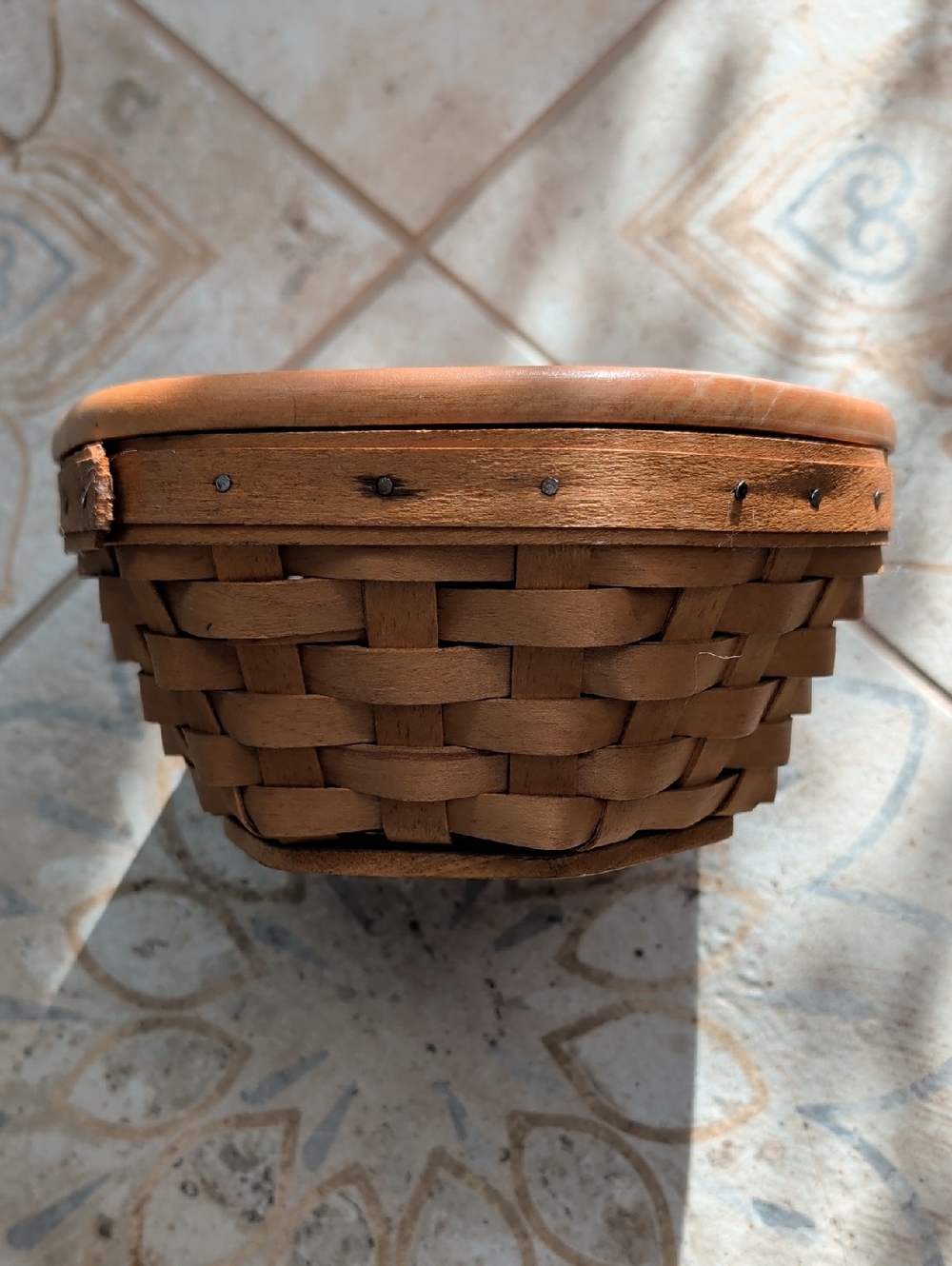 Longaberger Natutral Brown Woven Round Basket With Lid - 1998